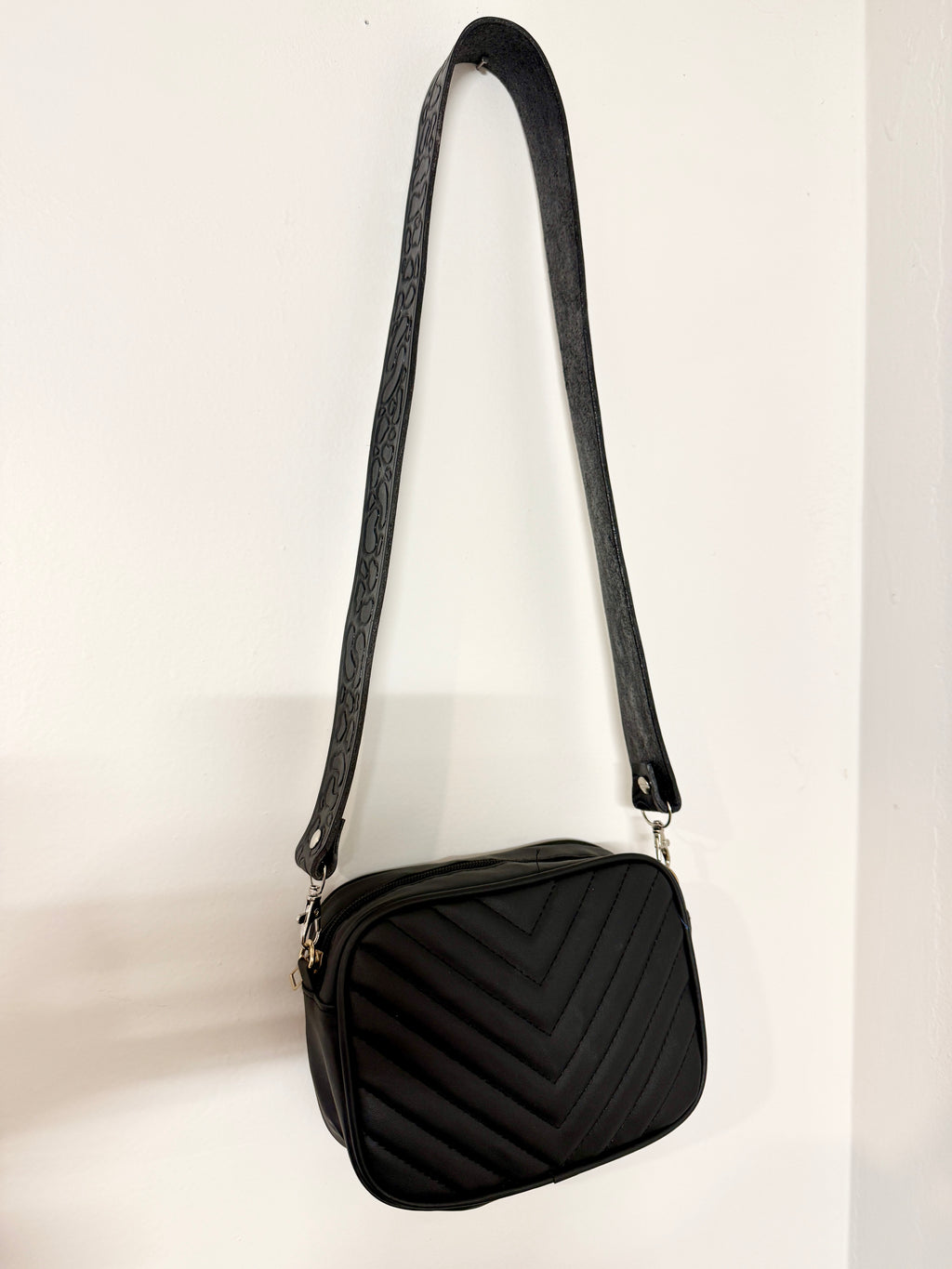 Blacked out cheetah print purse strap